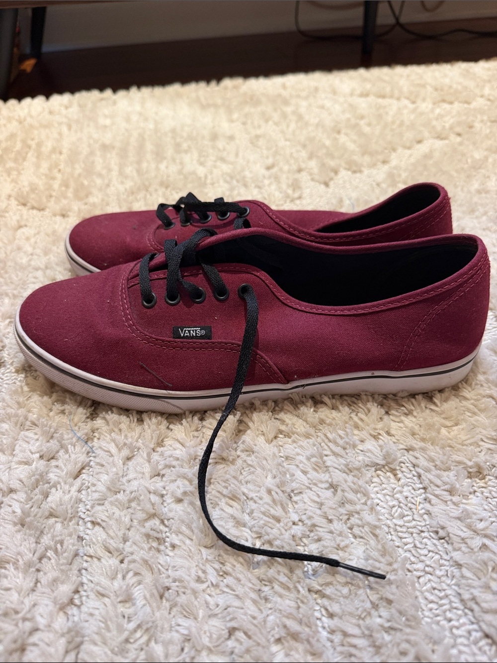 Vans lowpro size 10 Sneakers with Black Laces - Picture 2 of 3